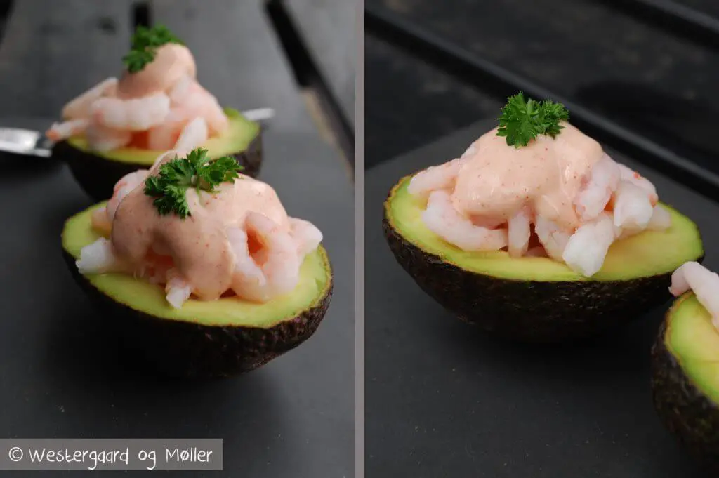 Avocado med rejer - Hurtig forret med rejer avocado og dressing - Nem forret til gæster eller som frokost