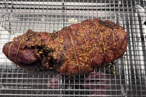 langtidsstegt lammebov der hviler.