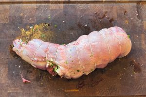 lammebov der er fyldt og snørret sammen.