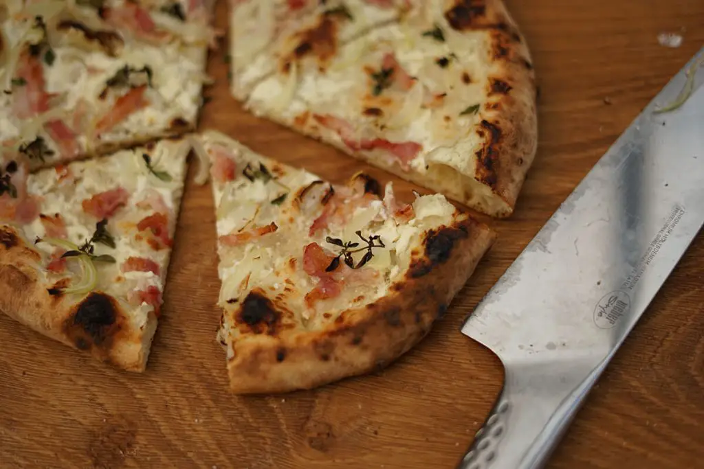 pizzadej typo 00 opskrift - Lækker sprød italiensk pizzadej bagt i vores unni 3 pizzaovn