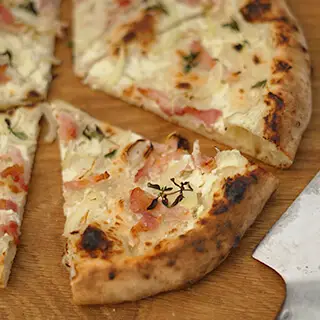 pizzadej typo 00 opskrift - Lækker sprød italiensk pizzadej bagt i vores unni 3 pizzaovn