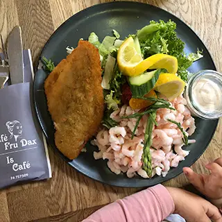 Cafe Fru Dax - Danmarks bedste ishus og dejligt familievenligt spisested på Rømø