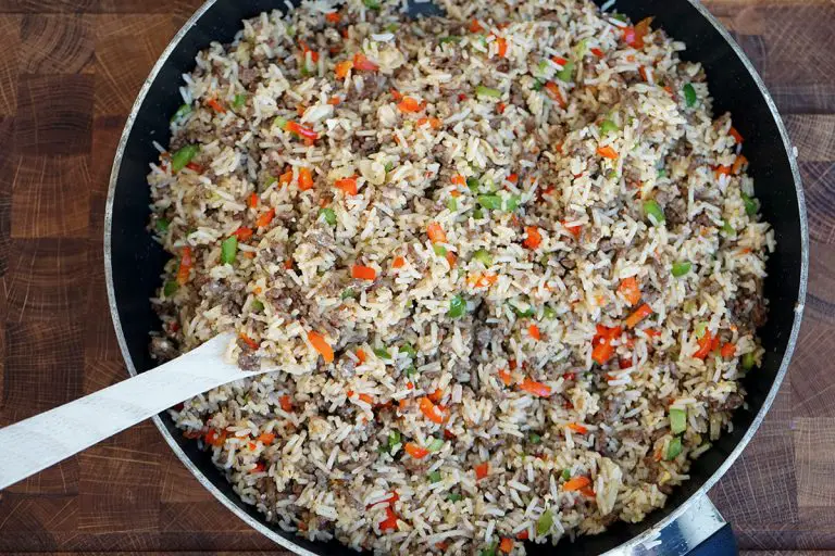 stegte ris med hakket oksekød - opskrift på nem og hurtig aftensmad