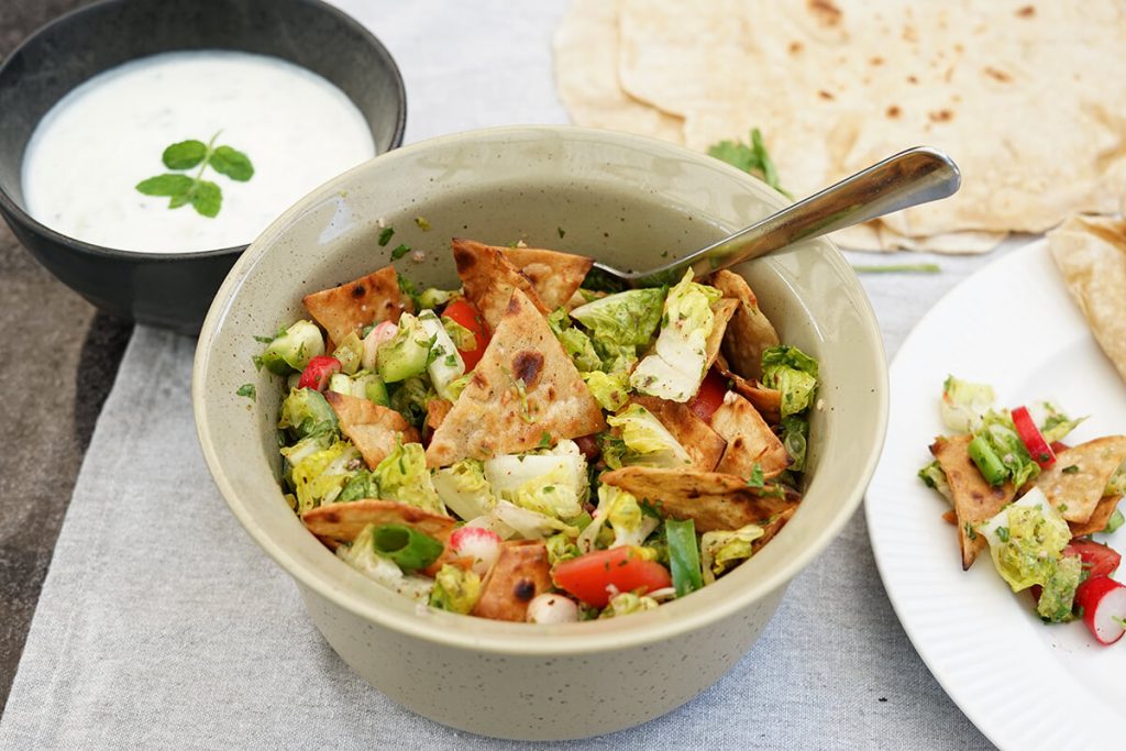 Fattoush - Opskrift på labanesisk brød salat - salat fra mellemøsten