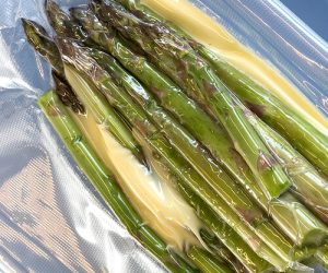Grønne asparges sous vide