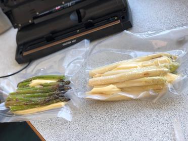 på en ferie rent spids Hvide asparges sous vide - Nem og lækker opskrift - Mad for Madelskere