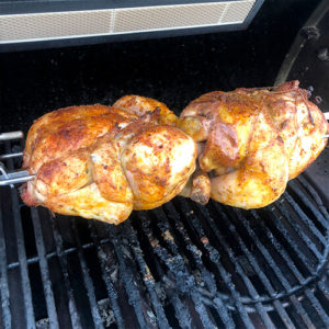 Kylling på grill - Opskrift på kylling på rotisseri med krydderiblanding til kylling
