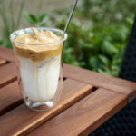 Dalgona kaffe - Nem opskrift på verdens bedste iskaffe