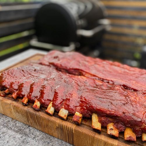 St. louis cut spareribs lavet på grill i weber smokefire