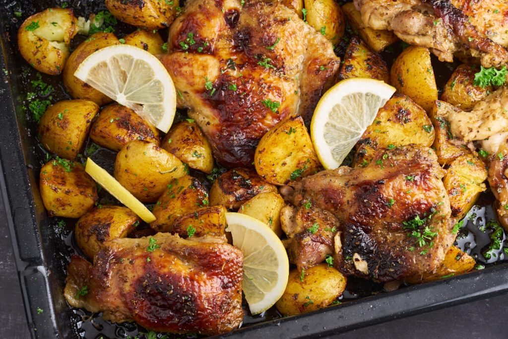 Græsk kylling med citron Nem opskrift med udbenede kyllingelår
