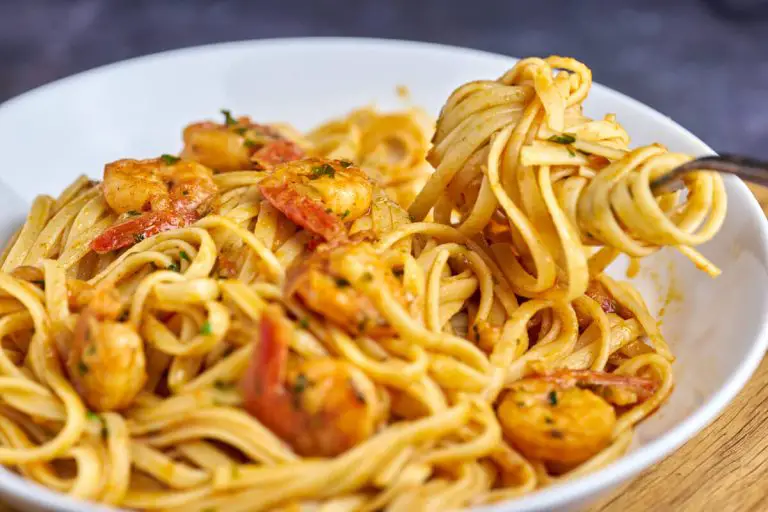 pil pil pasta med tigerrejer, hvidløg og persille