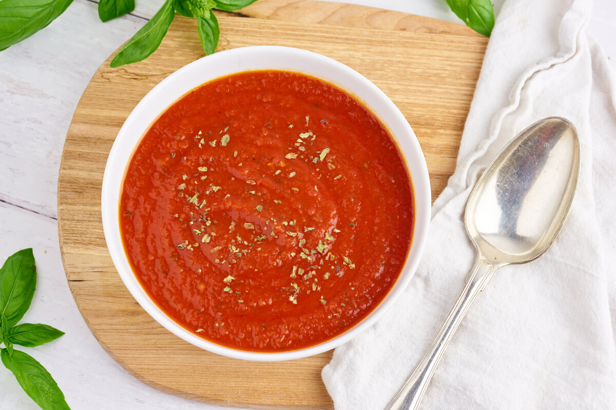 skål med italiensk tomatsovs