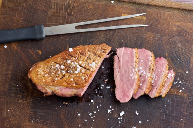 Langtidsstegt andebryst Nem opskrift på andebryst med sprødt skind