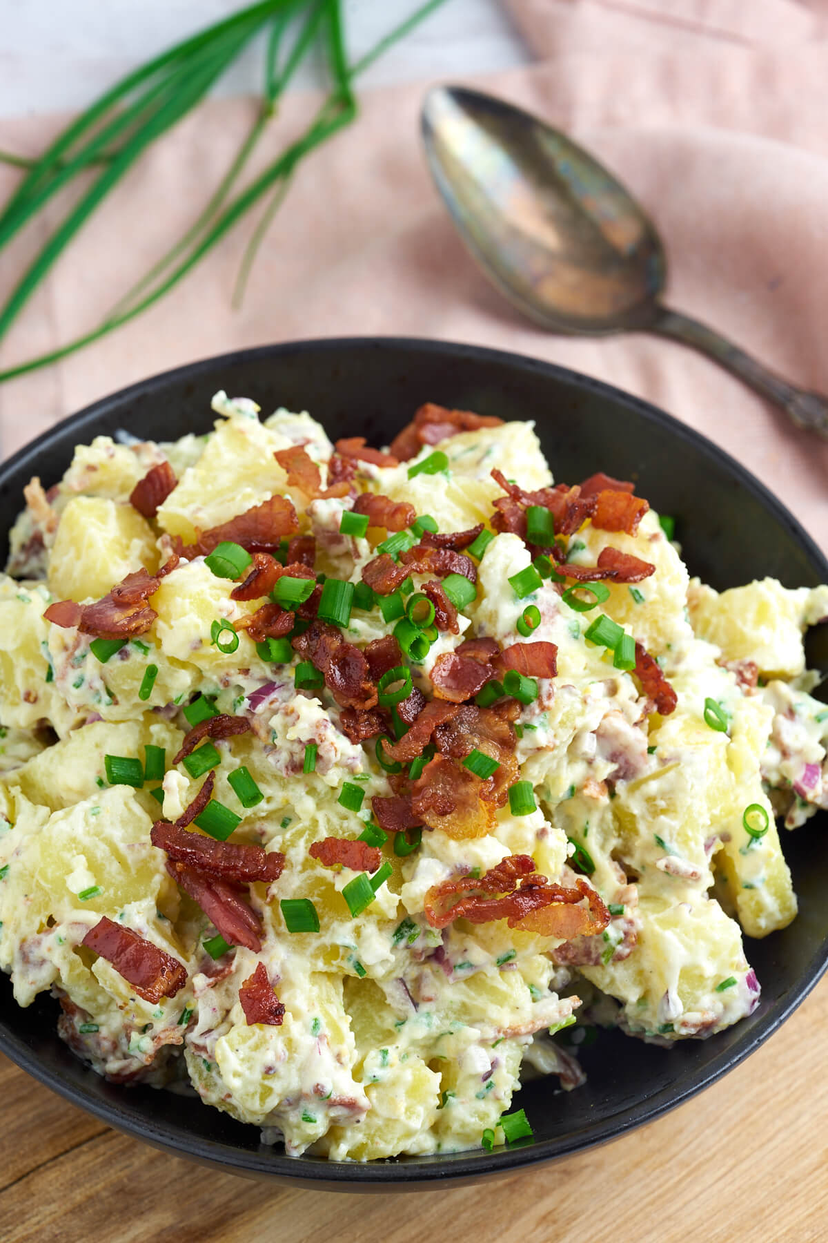 kartoffelsalat med bacon og purløg