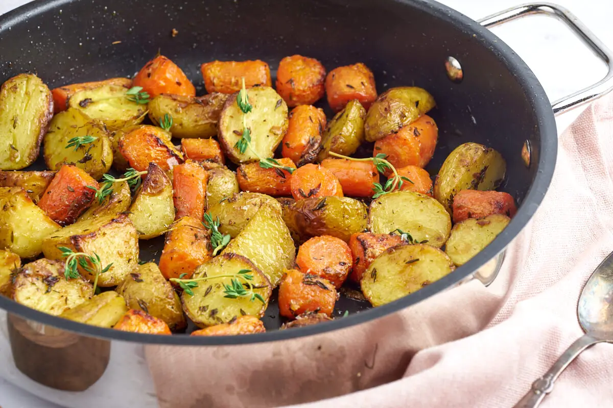 kartofler og gulerødder i ovn