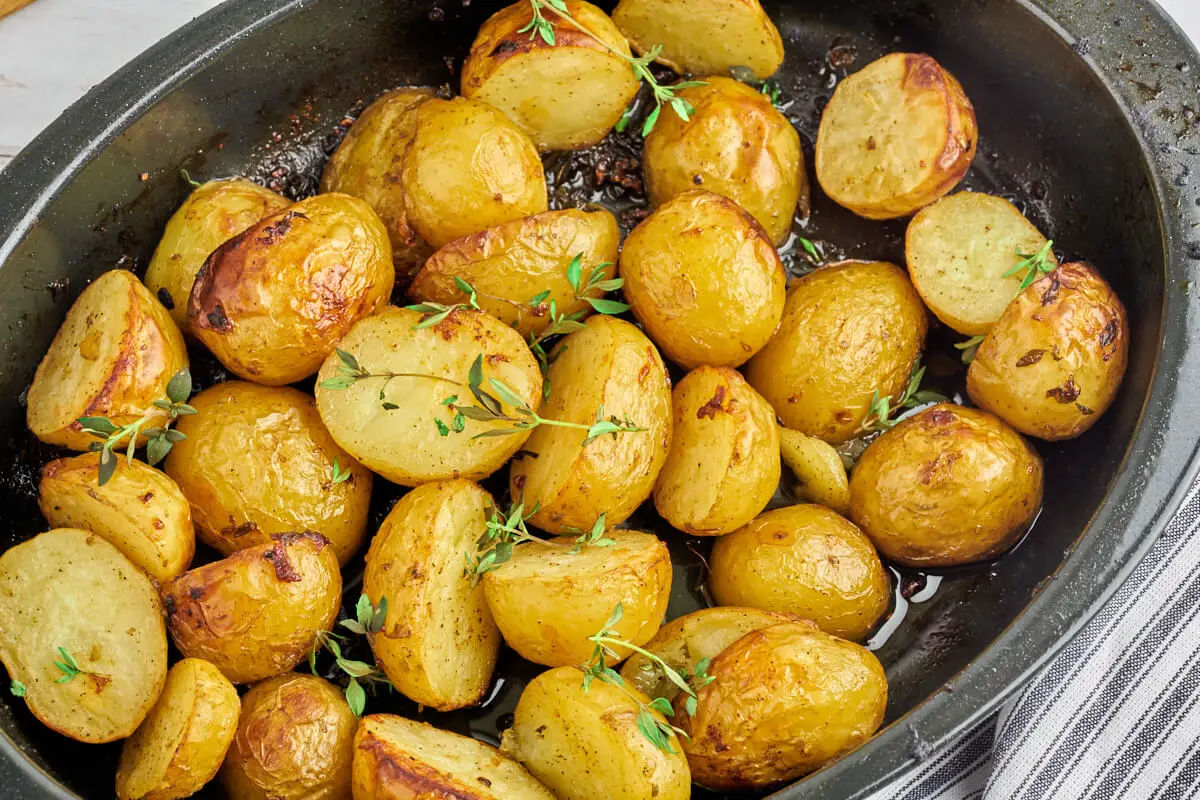 grillede kartofler i ovnfast fad