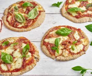 Pita pizza med skinke og ost