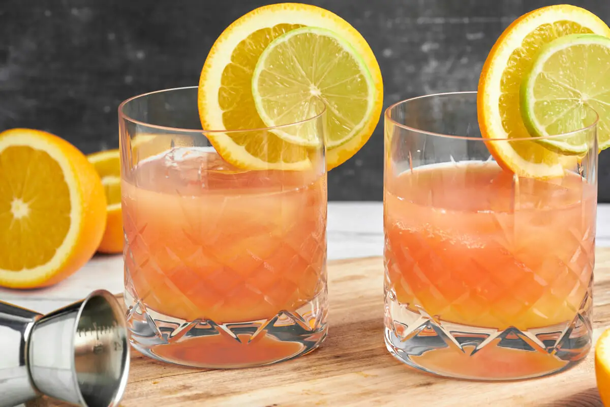 filur drinks med appelsinjuice og rød sodavand samt vodka