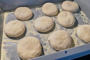 English muffins klar til hævning