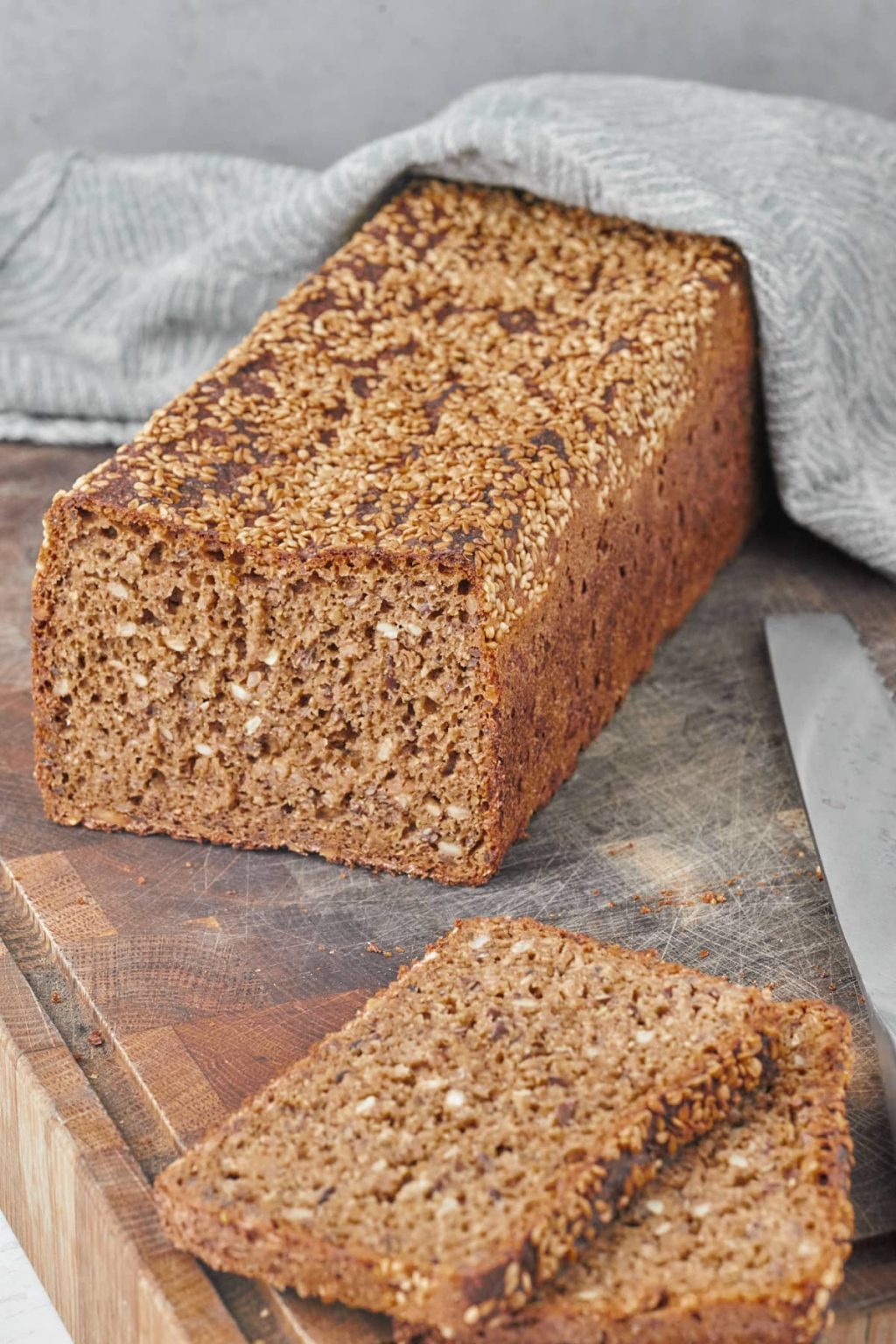 Rugbrød - Opskrift på det bedste rugbrød med surdej og kerner