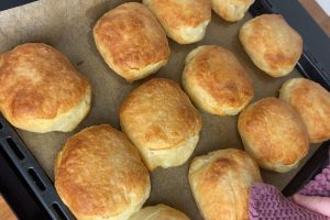 færdigbagte fastelavnsboller.