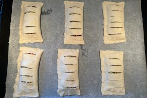 butterdejspakkerne på bageplade.