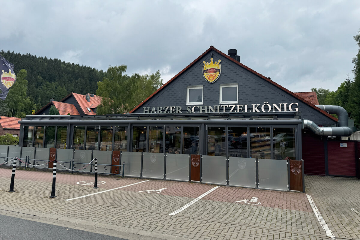 Harzer Schnitzelkönig fra parkeringspladsen.