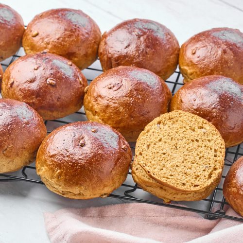 bløde maltboller med solsikkekerner.