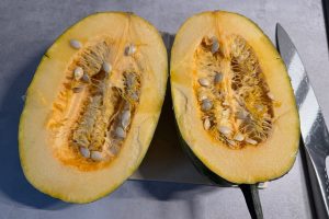 overskåret spaghetti squash.