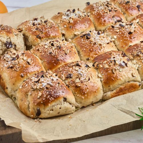 Luftige juleboller med chokolade og appelsin.