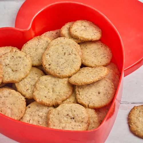 Mandelspecier i kagedåse.