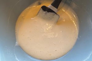 æggesnaps tilsat husblas og citron.