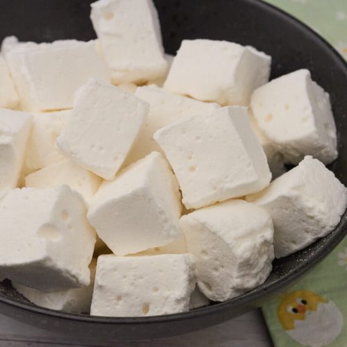 hjemmelavet påskeskum med vanilje og citron.