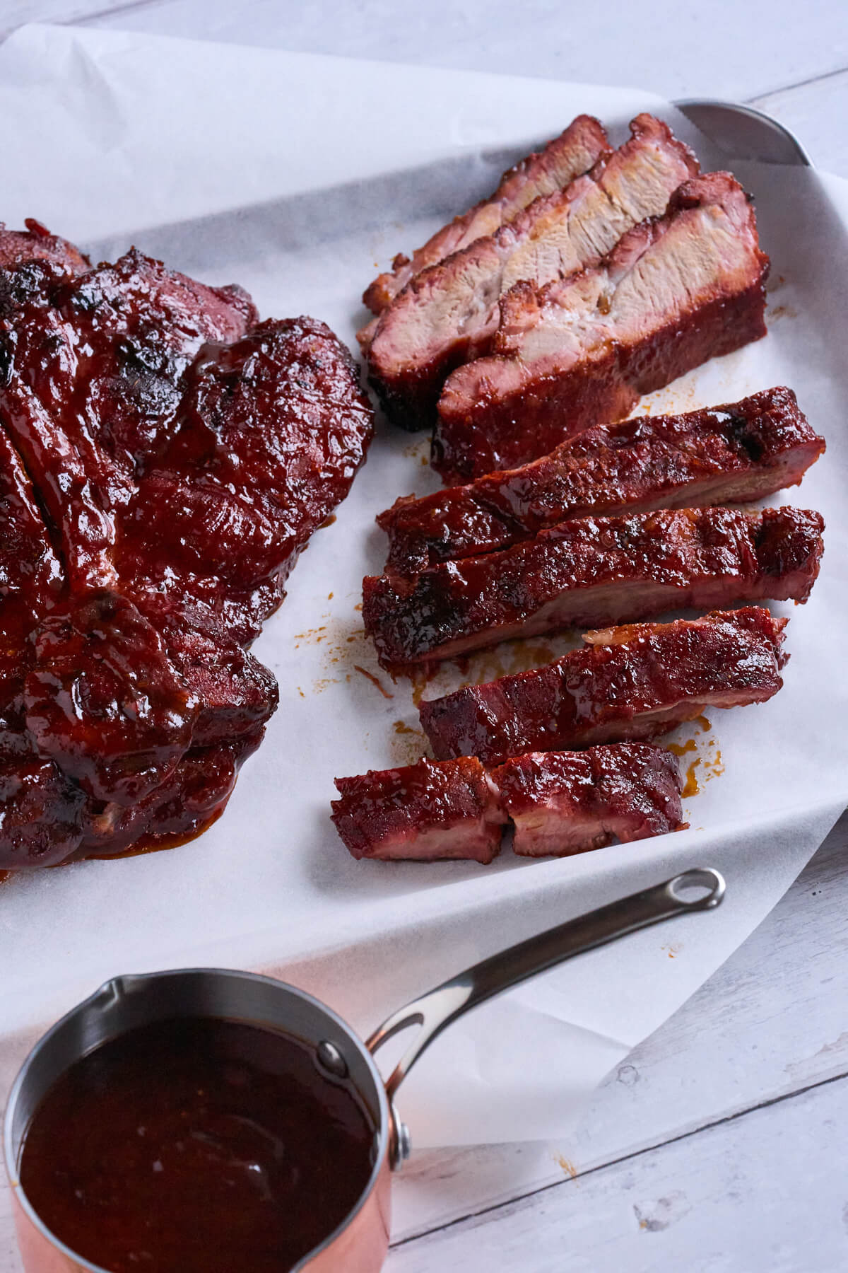 benløse "falske" spareribs af nakkefilet.